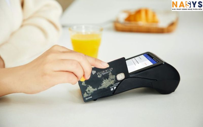 may-quet-the-atm-cho-cua-hang-co-mat-phi
